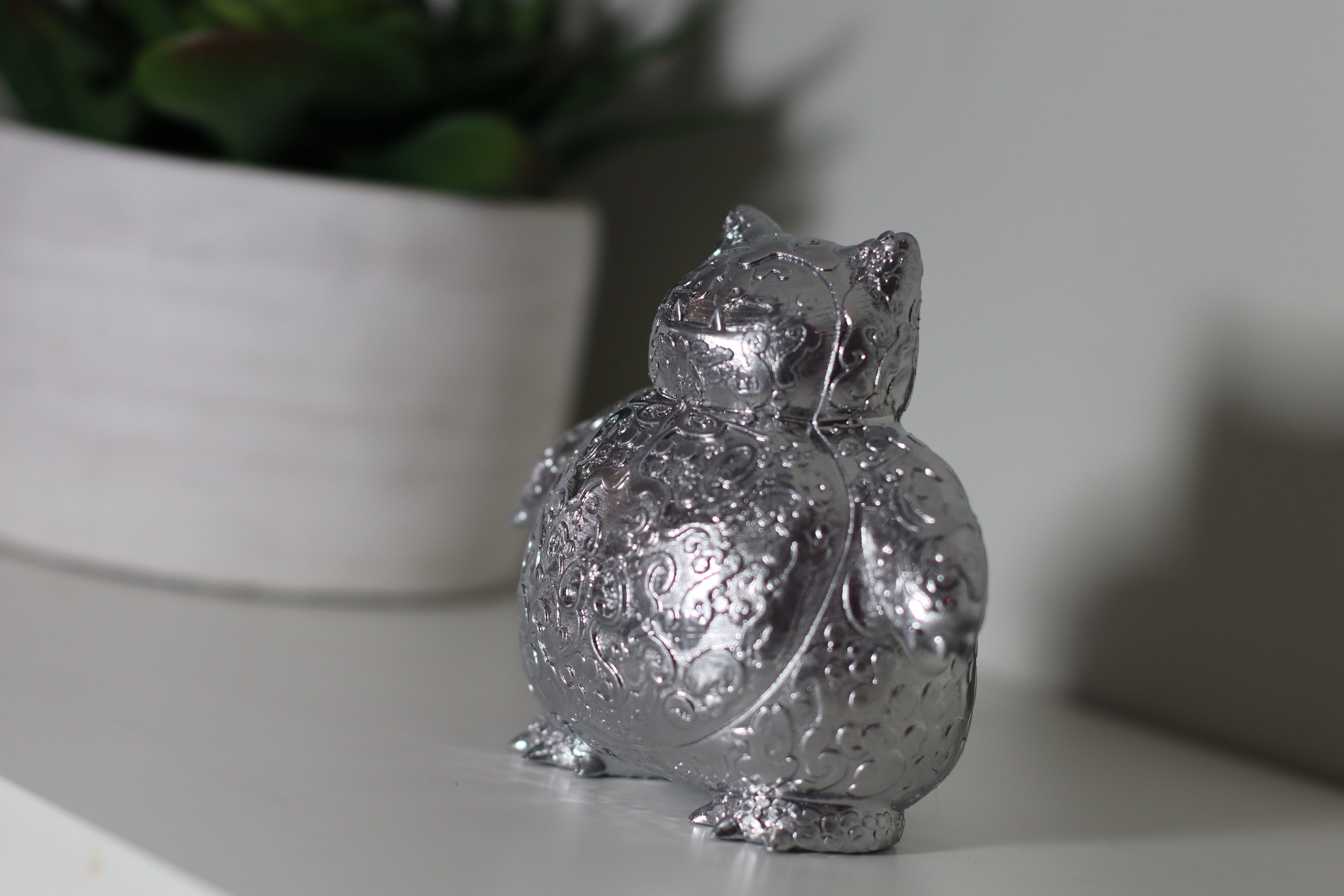 Figura de resina de Snorlax ornamental cromado