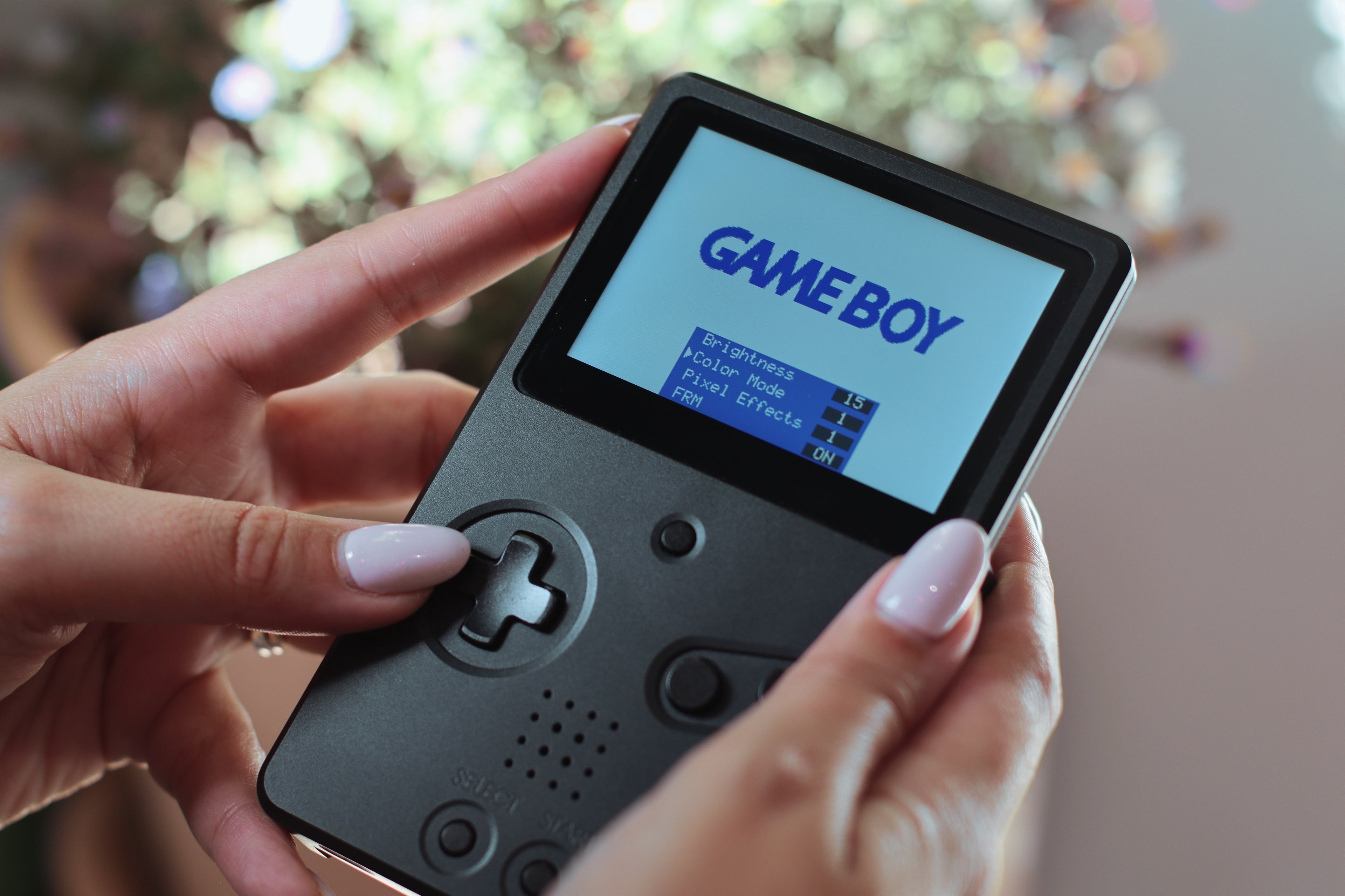 Gameboy Advance SP “Unhinged V2” de BoxyPixel (Carcasa metalíca)